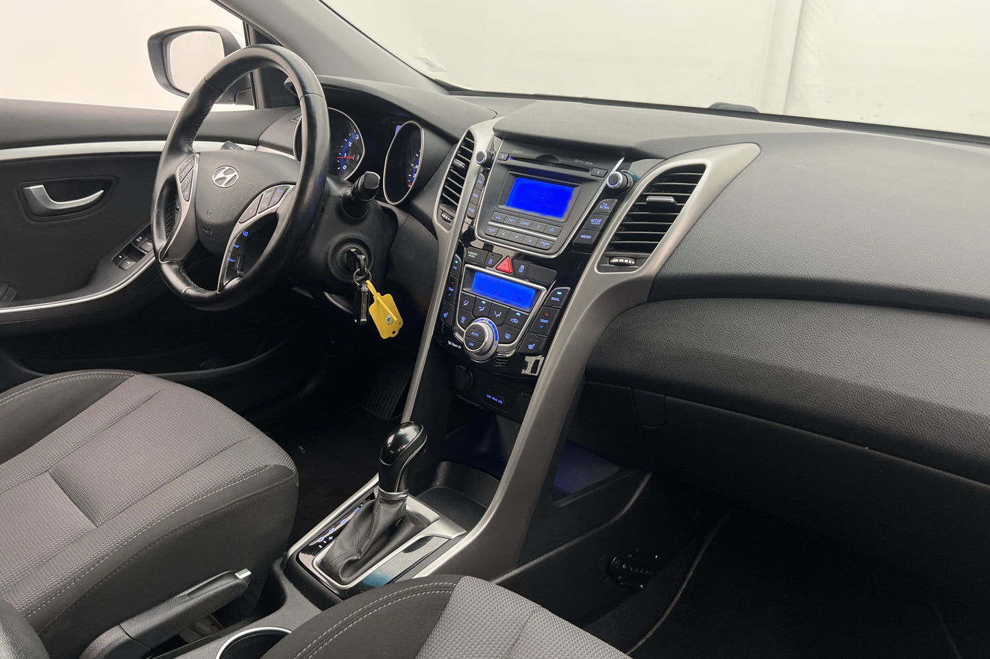 Hyundai i30 1.6 135hk P-Sensorer Bluetooth Välservad