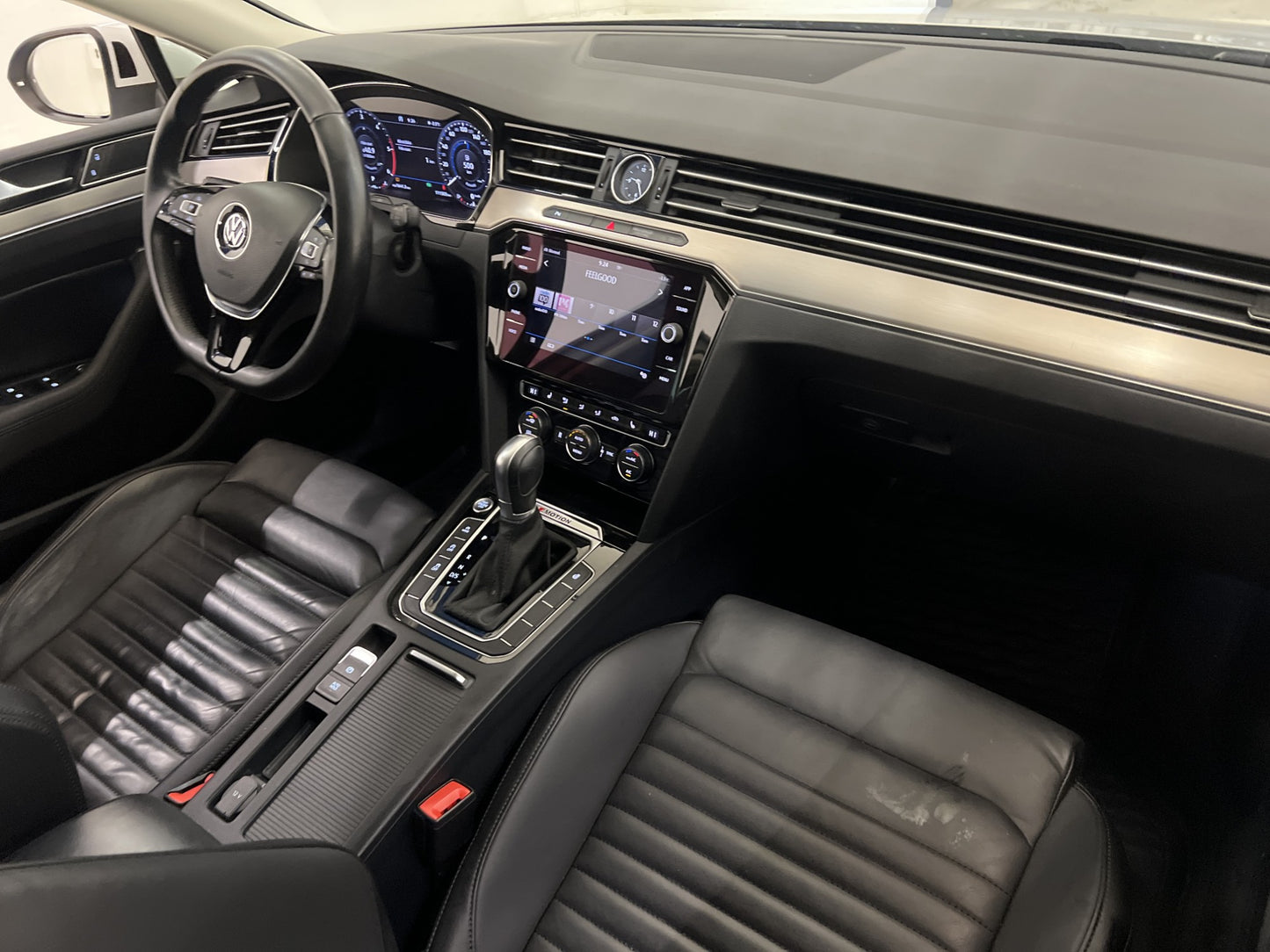 Volkswagen Passat 2.0 TDI 4M R-Line Cockpit D-värme Skinn