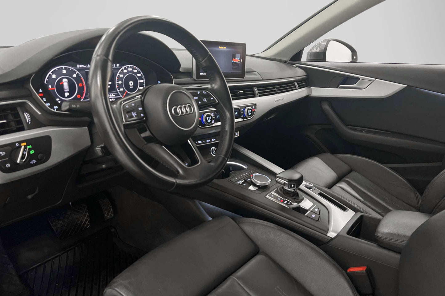 Audi A4 Avant 2.0 TDI Quattro Cockpit D-Värm Navi Drag 190hk