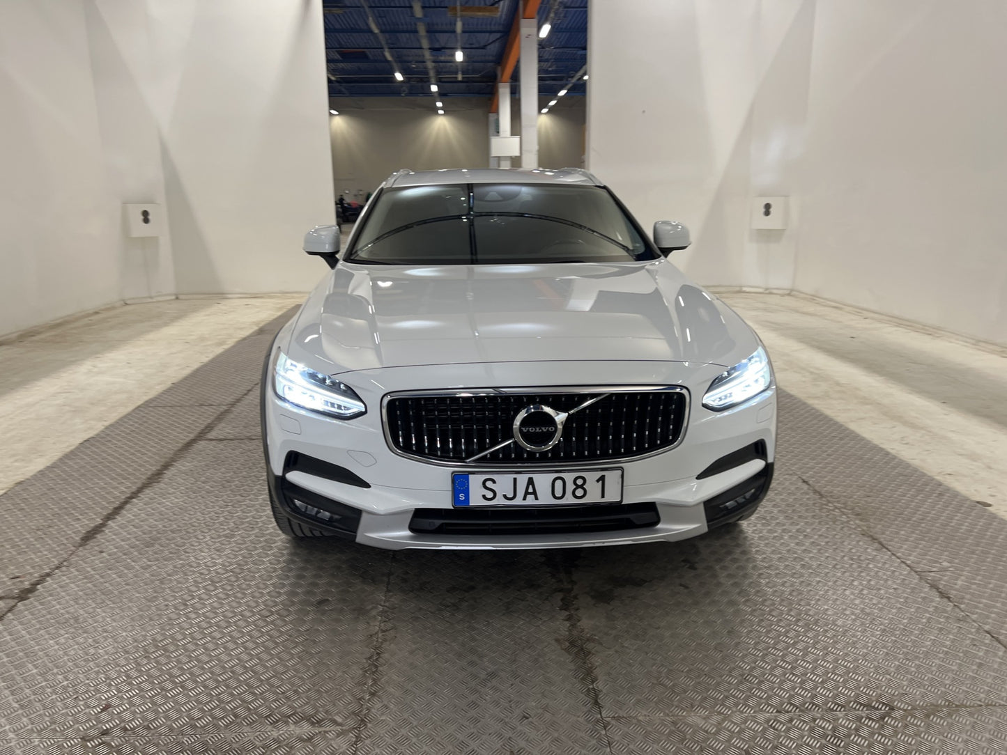 Volvo V90 Cross Country D4 AWD 190hk Inscription Pro Skinn