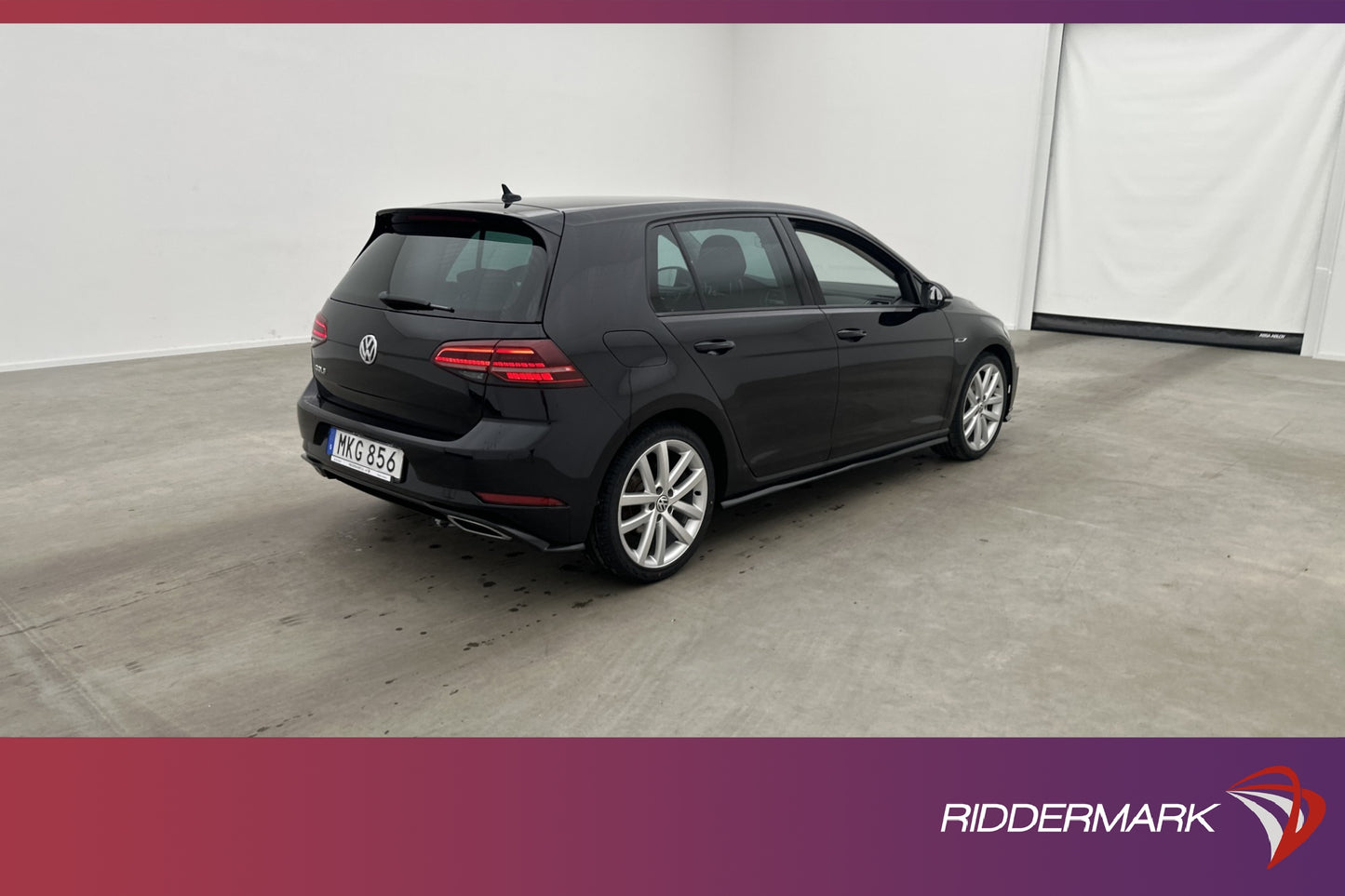 Volkswagen Golf TSI 110hk R-Line Pano Dynaudio Cockpit Navi