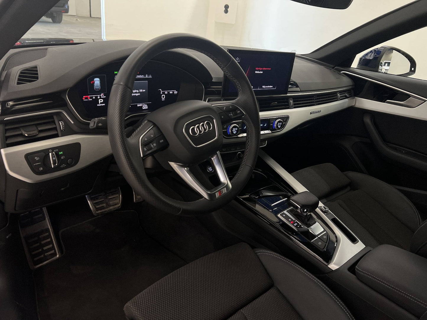 Audi A4 40 TFSI 204hk Quattro Full S-Line P-Värm Cockpit GPS