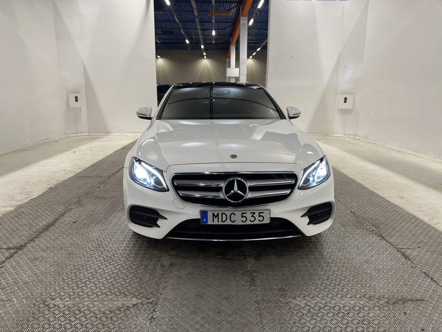 Mercedes-Benz E 220 d 194hk AMG Pano Wide HUD Värmare Kamera