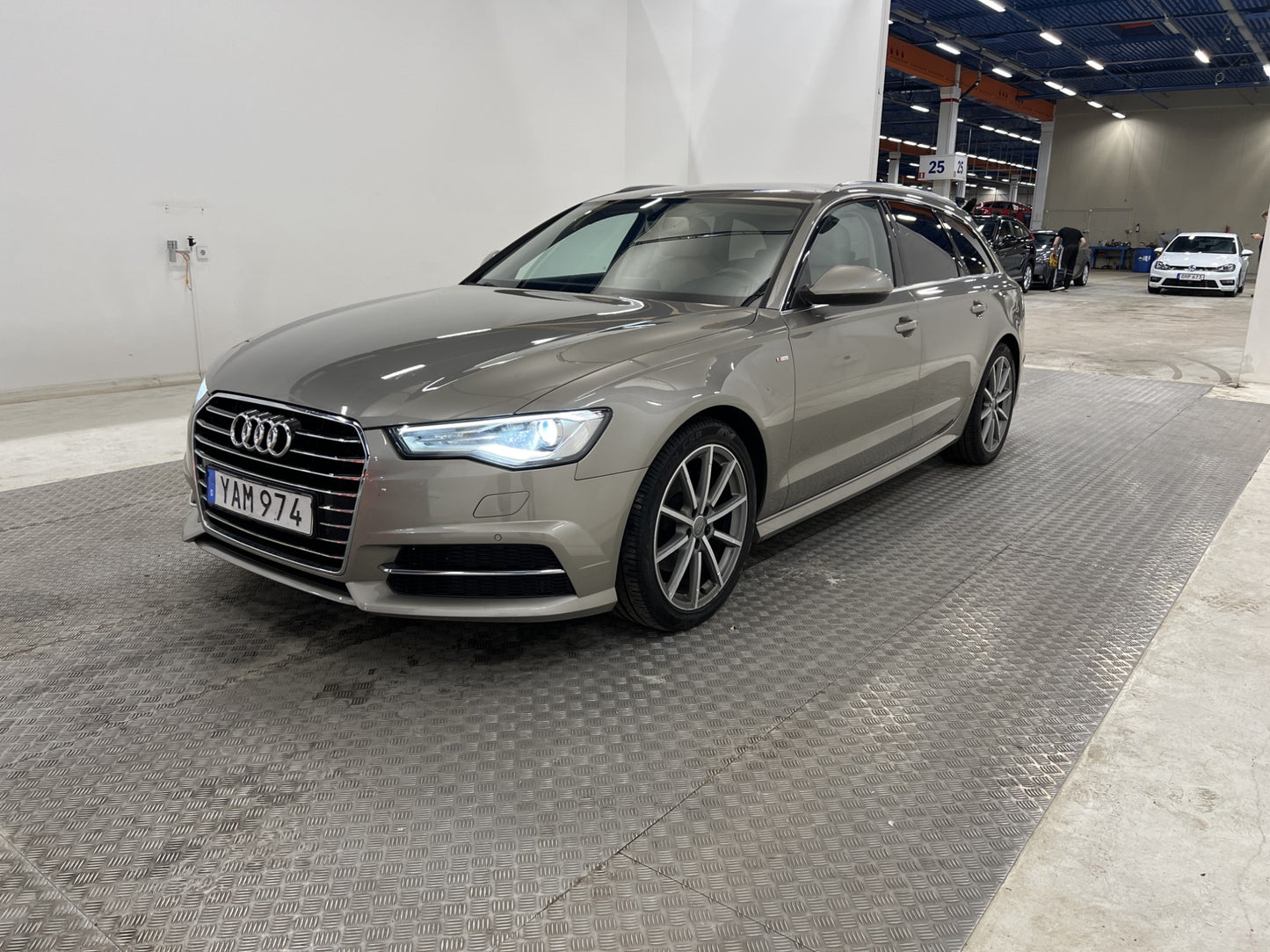 Audi A6 Avant 2.0 TDI Ultra 190hk S-Line Värmare Drag Skinn