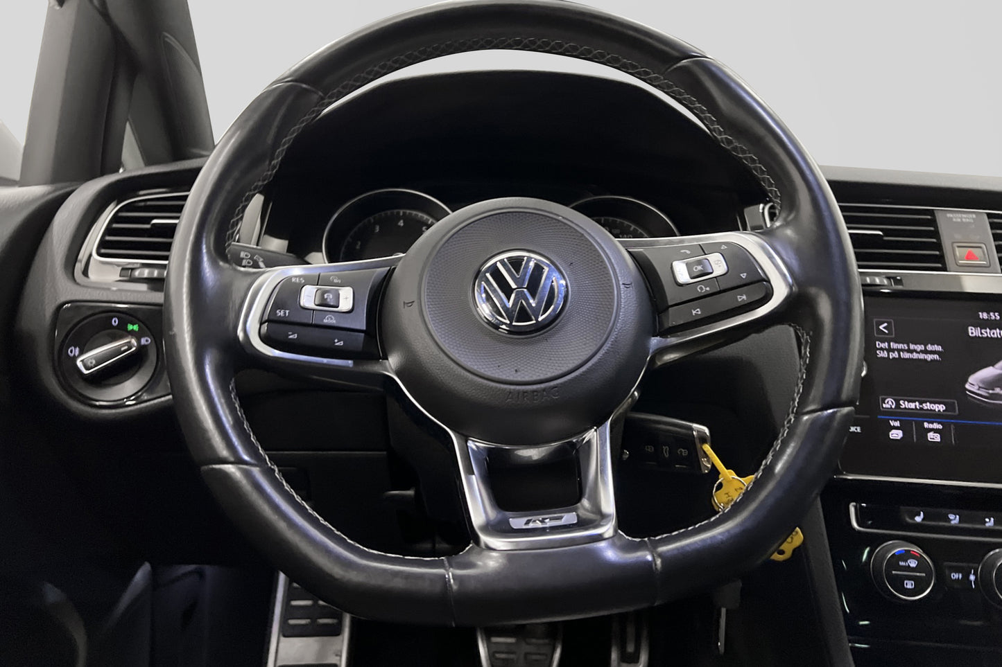 Volkswagen Golf TSI 150hk R-Line Carplay Sensorer Välservad