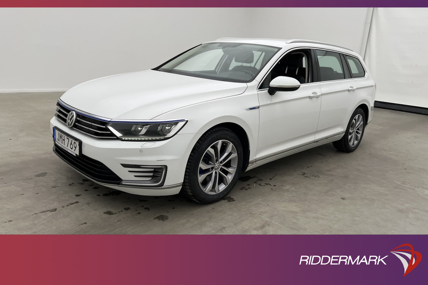 Volkswagen Passat GTE 218hk Executive Kamera CarPlay Drag