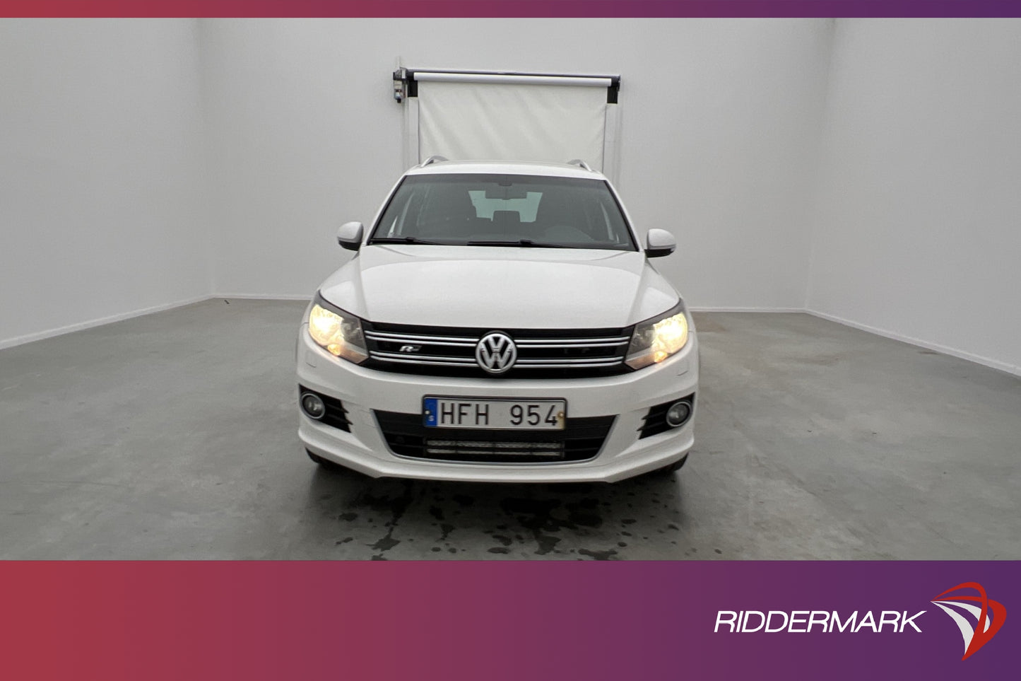 Volkswagen Tiguan 1.4 TSI 160hk 4M R-Line M-Värmare B-Kamera