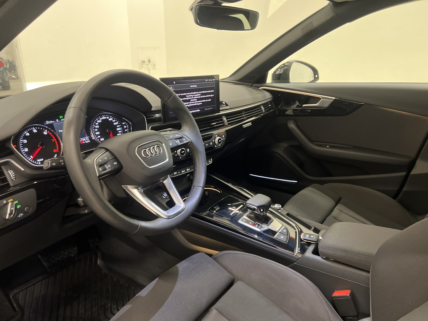 Audi A4 allroad 45 TFSI Q 265hk Black Edt Värm Kamera Navi