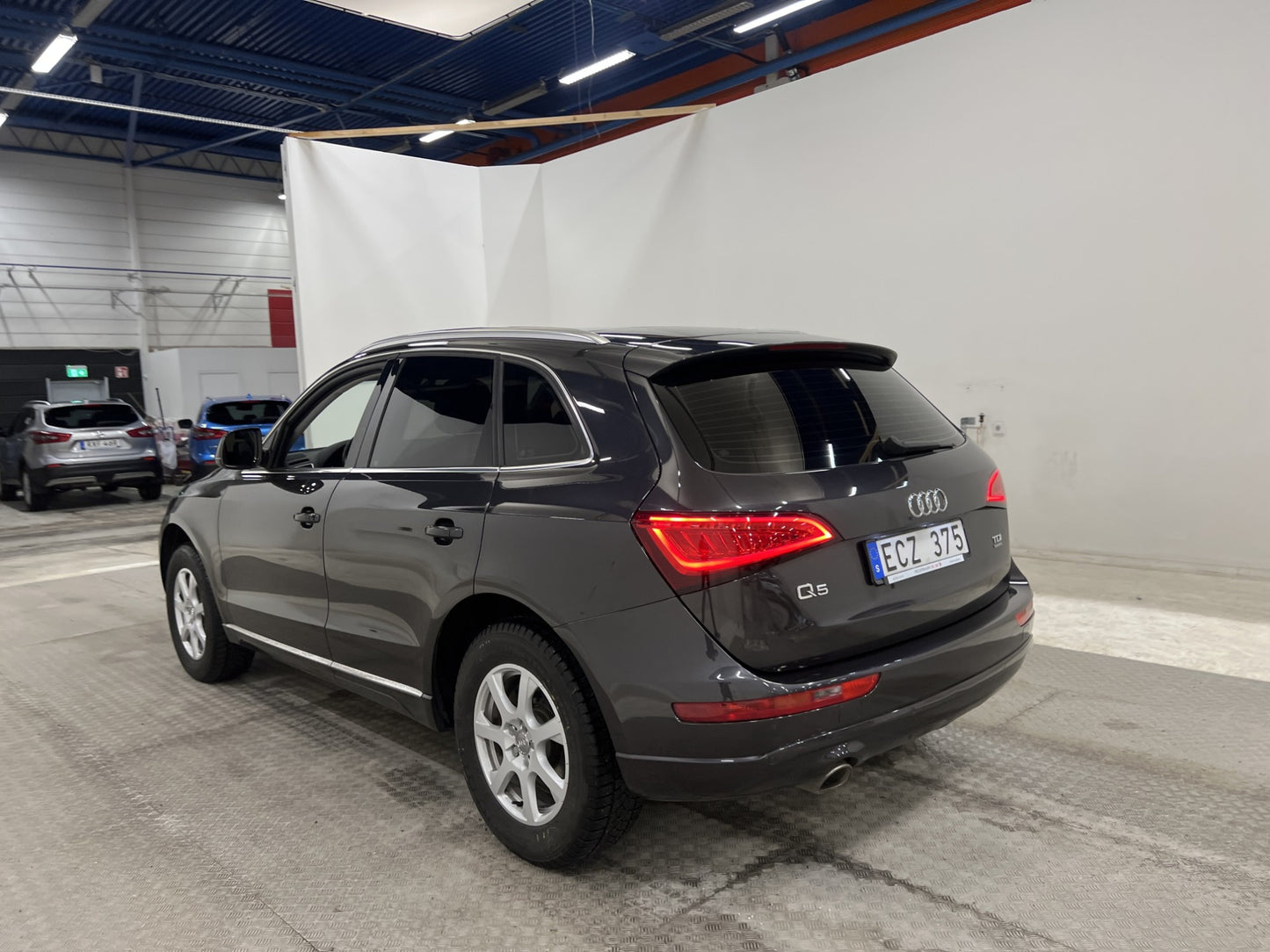 Audi Q5 TDI Quattro 177hk Design Panorama Sensorer Halvskinn