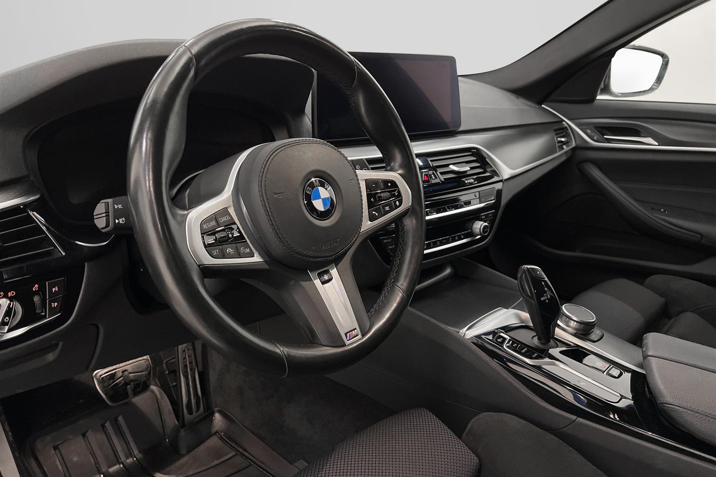 BMW 520d xDrive M Sport Cockpit Värmare HiFi Drag Kamera