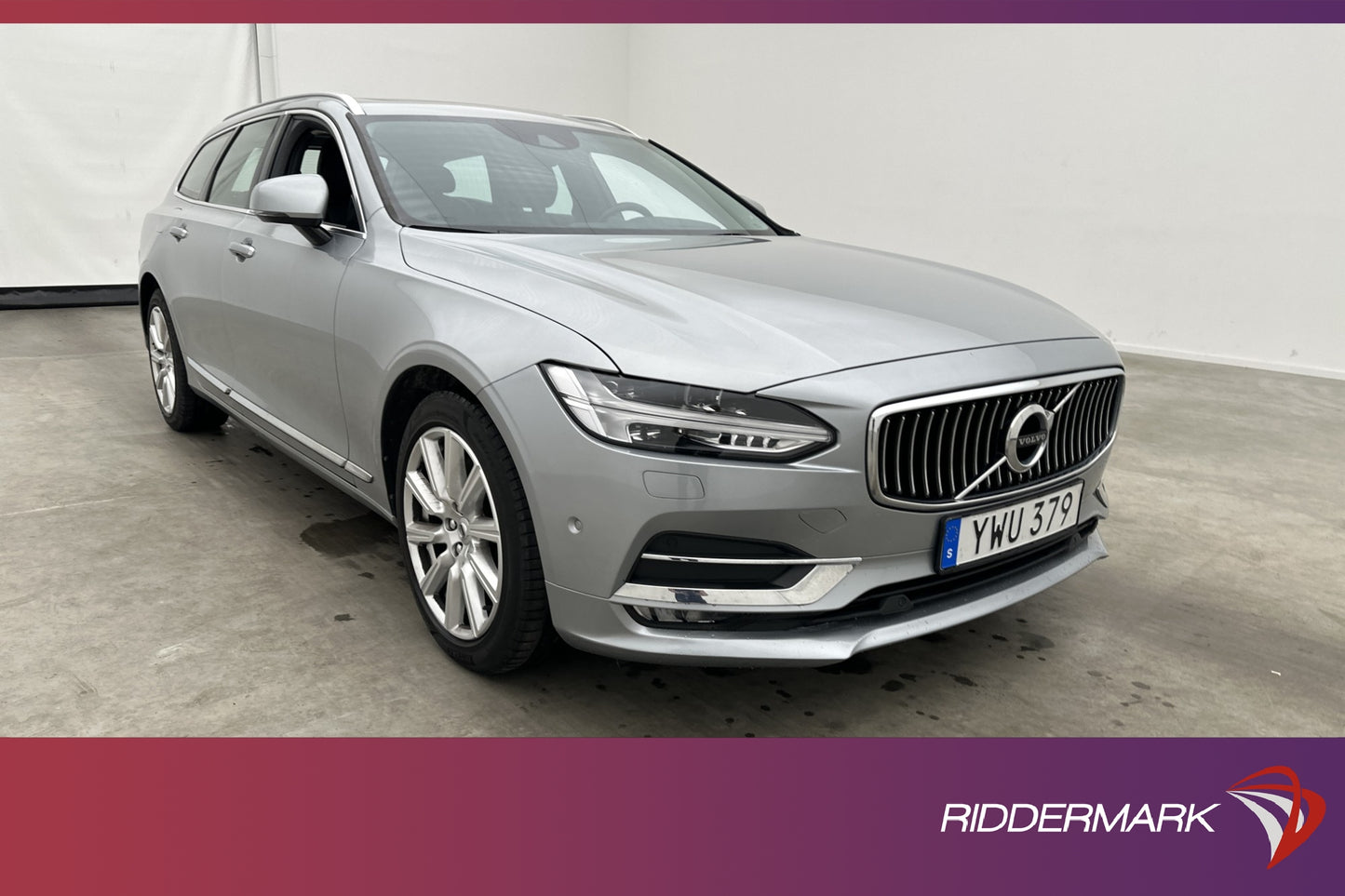 Volvo V90 D3 AWD Inscription VOC Pano B&W Luft 360° Drag