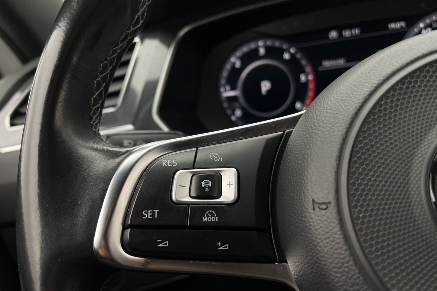 Volkswagen Tiguan Allspace TDI 4M R Line 7-Sits Cockpit Drag