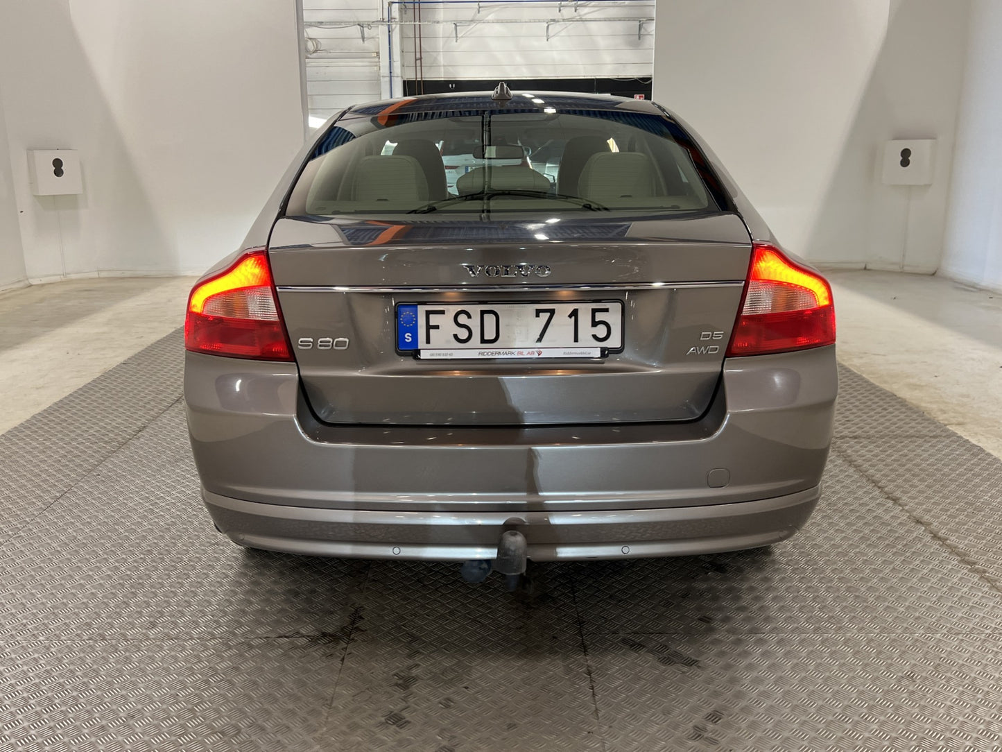 Volvo S80 D5 AWD 185hk Momentum Värmare Skinn Dragkrok