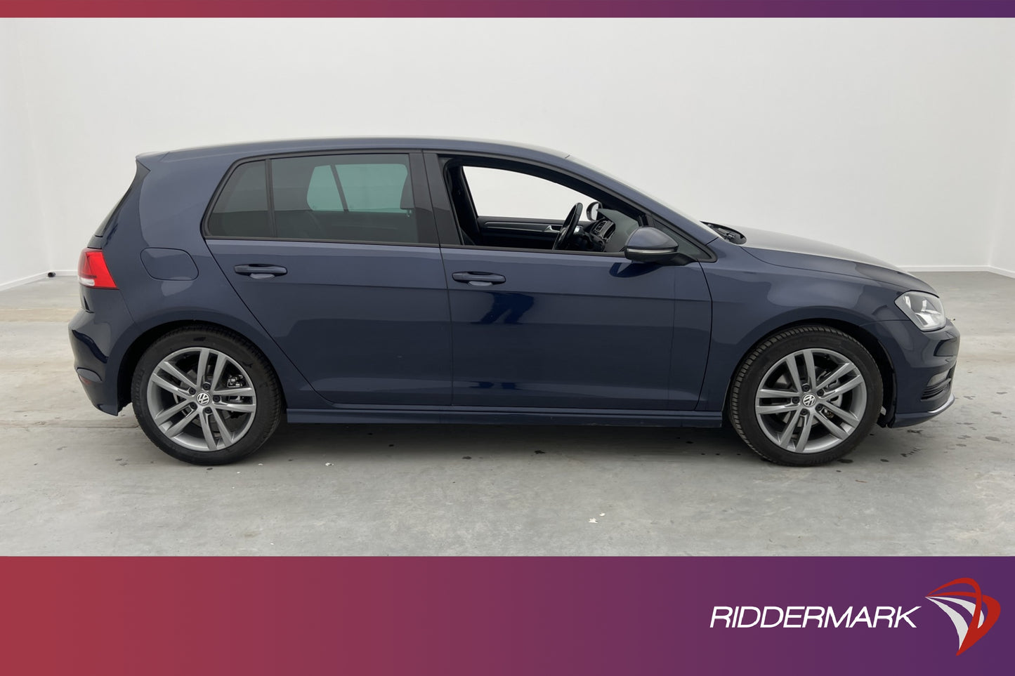 Volkswagen Golf 1.4 TSI 150hk R-Line CarPlay Adaptiv-Fart