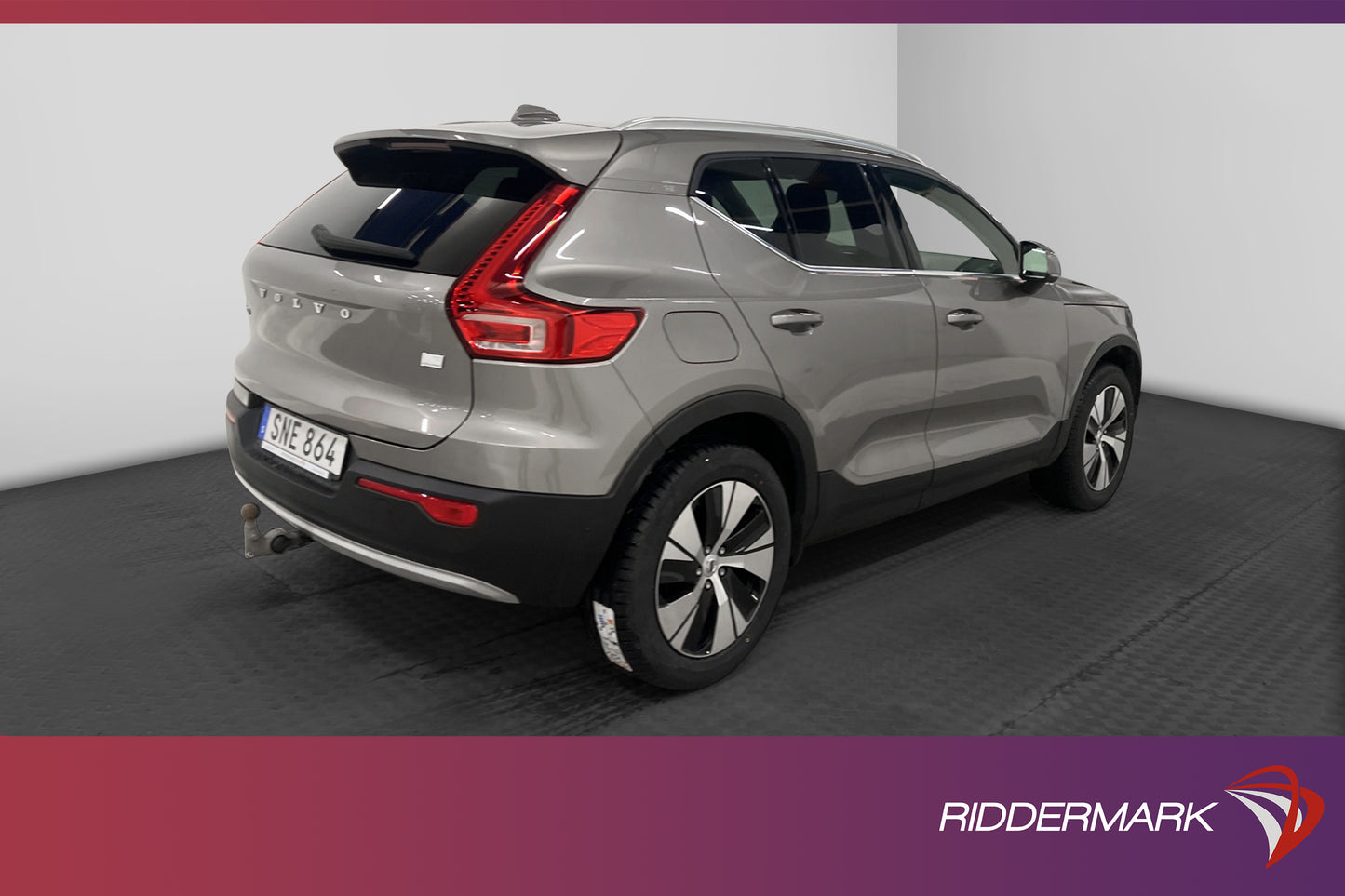 Volvo XC40 Recharge T5 262hk Inscription H/K Pano Drag 360*