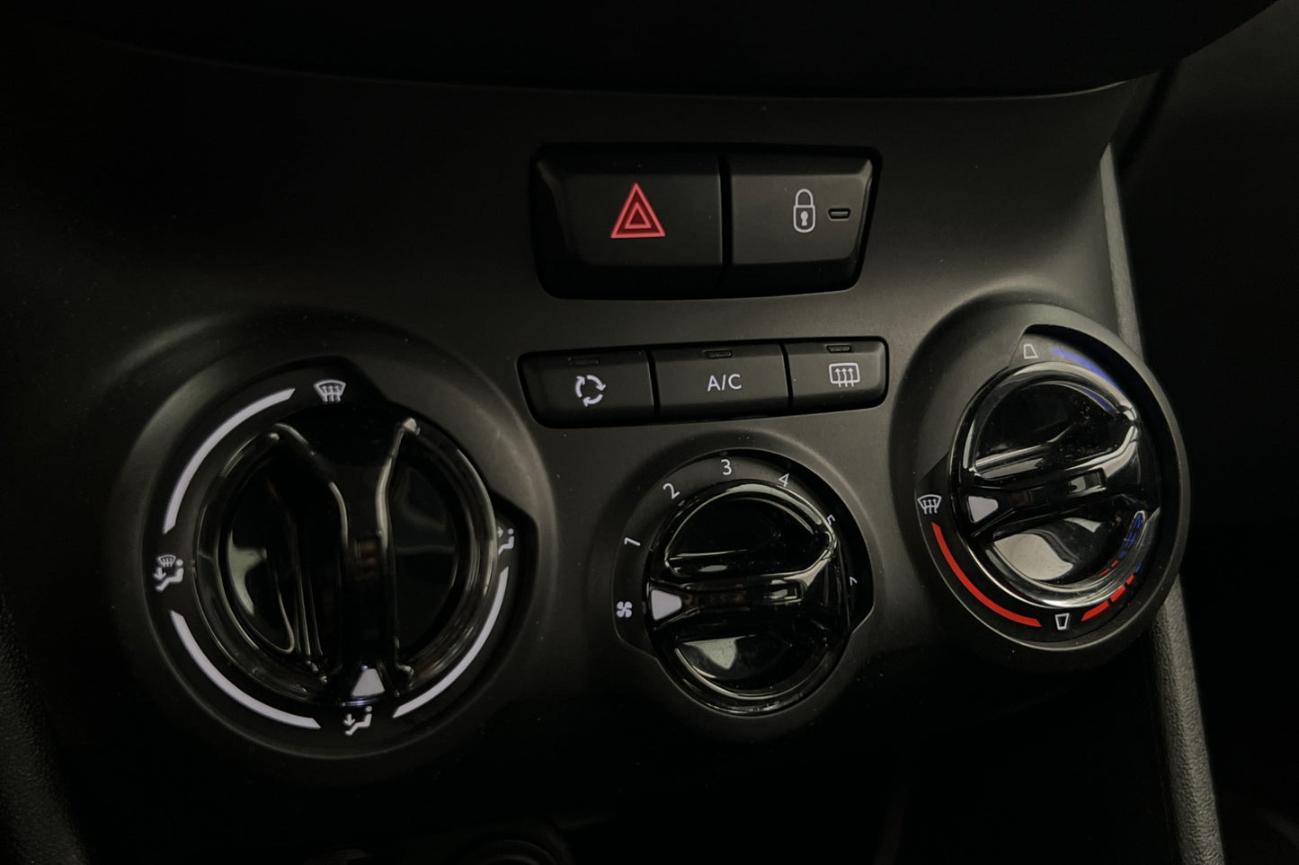 Peugeot 2008 e-THP Automat 110hk Active Bluetooth Välserv