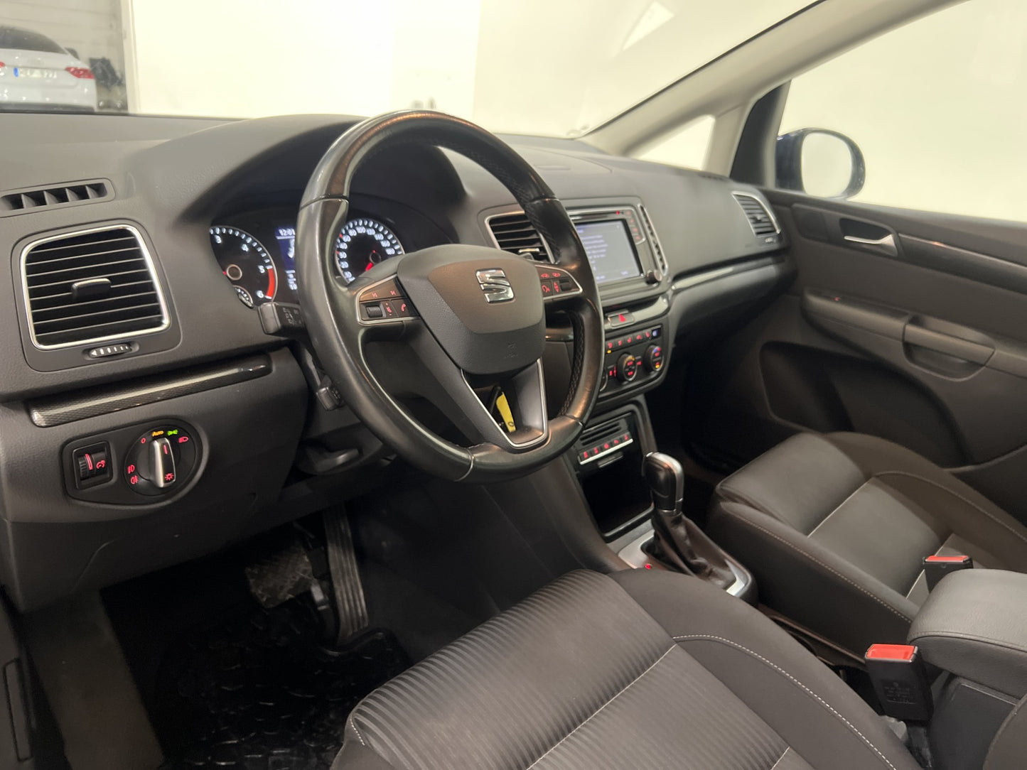 SEAT Alhambra 2.0 TDI 4Drive 184hk 7-sits Värm Carplay Drag