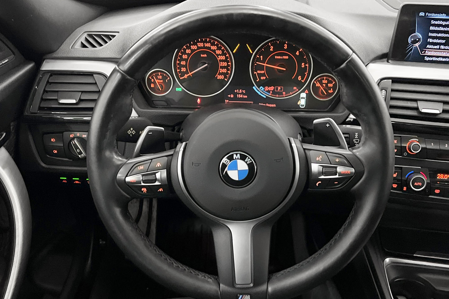 BMW 330 GT 258hk xDrive M-Sport H/K Pano Head Up B-Kamera