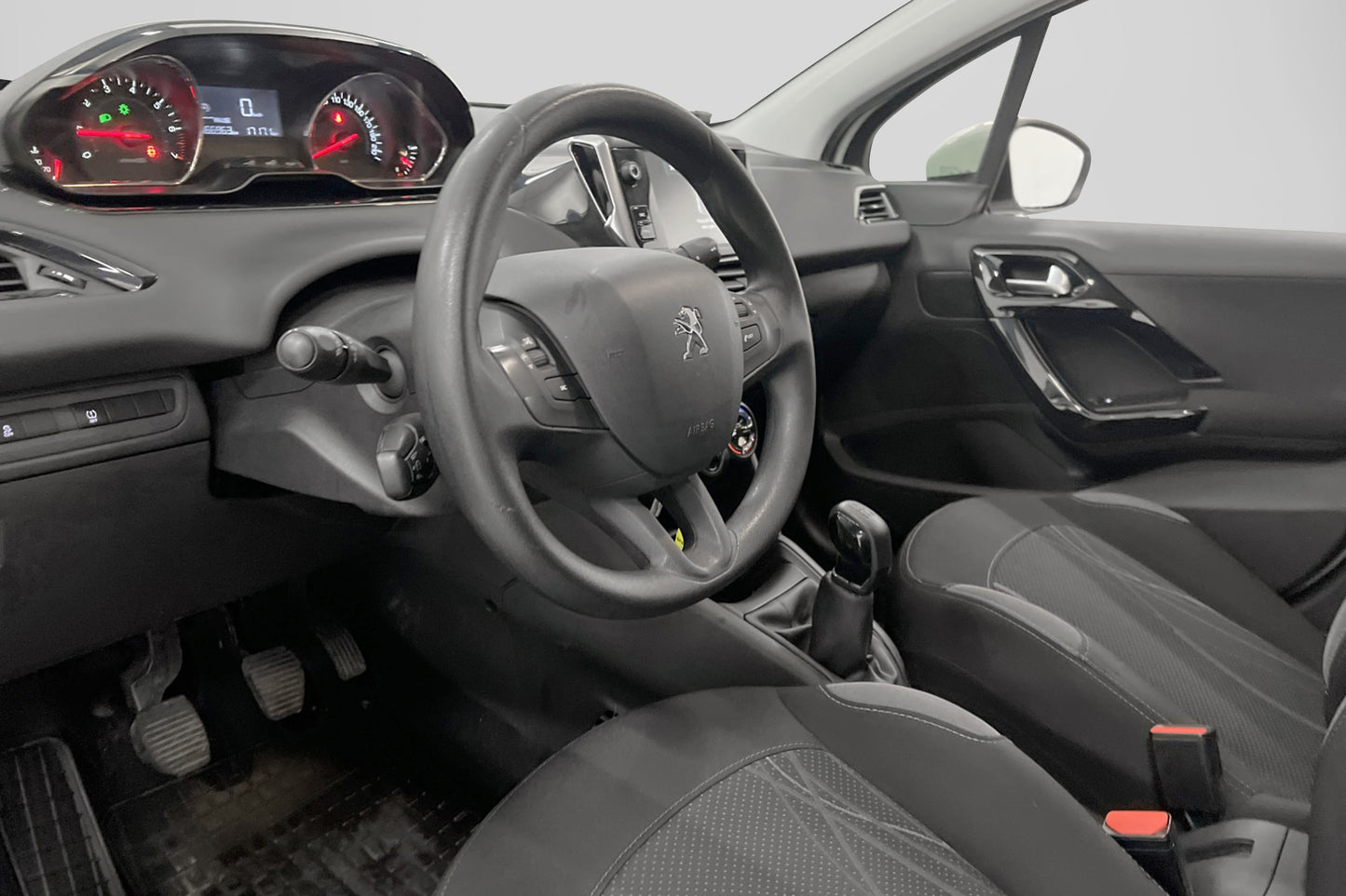 Peugeot 208 1.2 VTi 82hk En-brukare Välservad 0,45l/mil