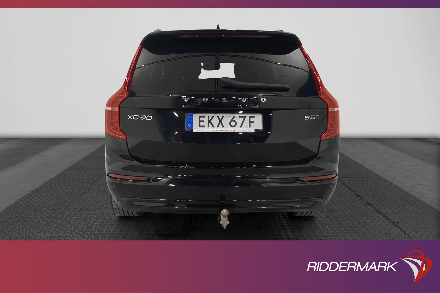 Volvo XC90 B5 235hk AWD R-Design B&W Pano Skinn 7-sits