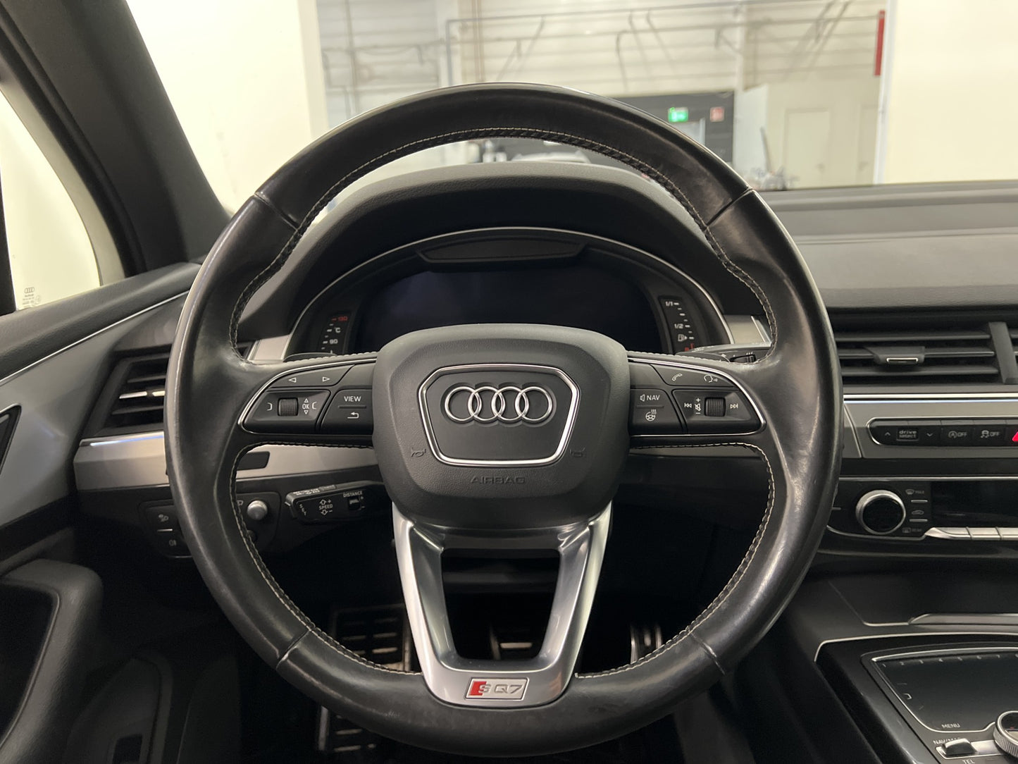 Audi SQ7 435hk Matrix Sv-Optik HUD D-värme B-kamera 7-Sits