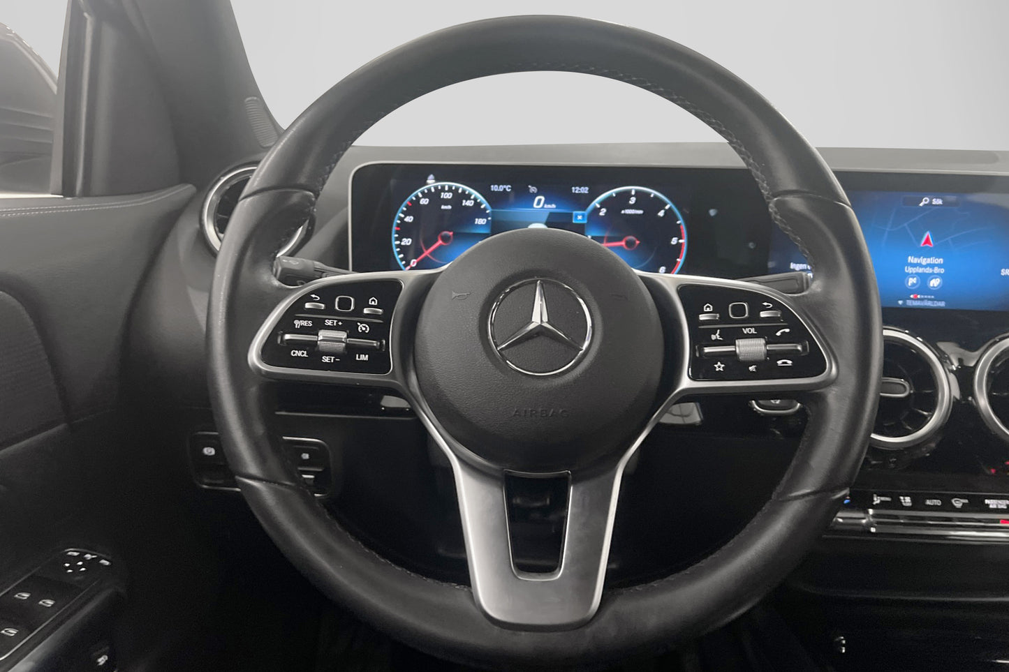 Mercedes-Benz GLA 200 d Widescreen Kamera Drag Navi 1 Bruk