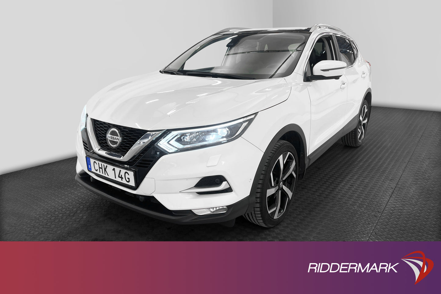 Nissan Qashqai 1.3 DIG-T 140hk Tekna Pano Navi 360 Kamera