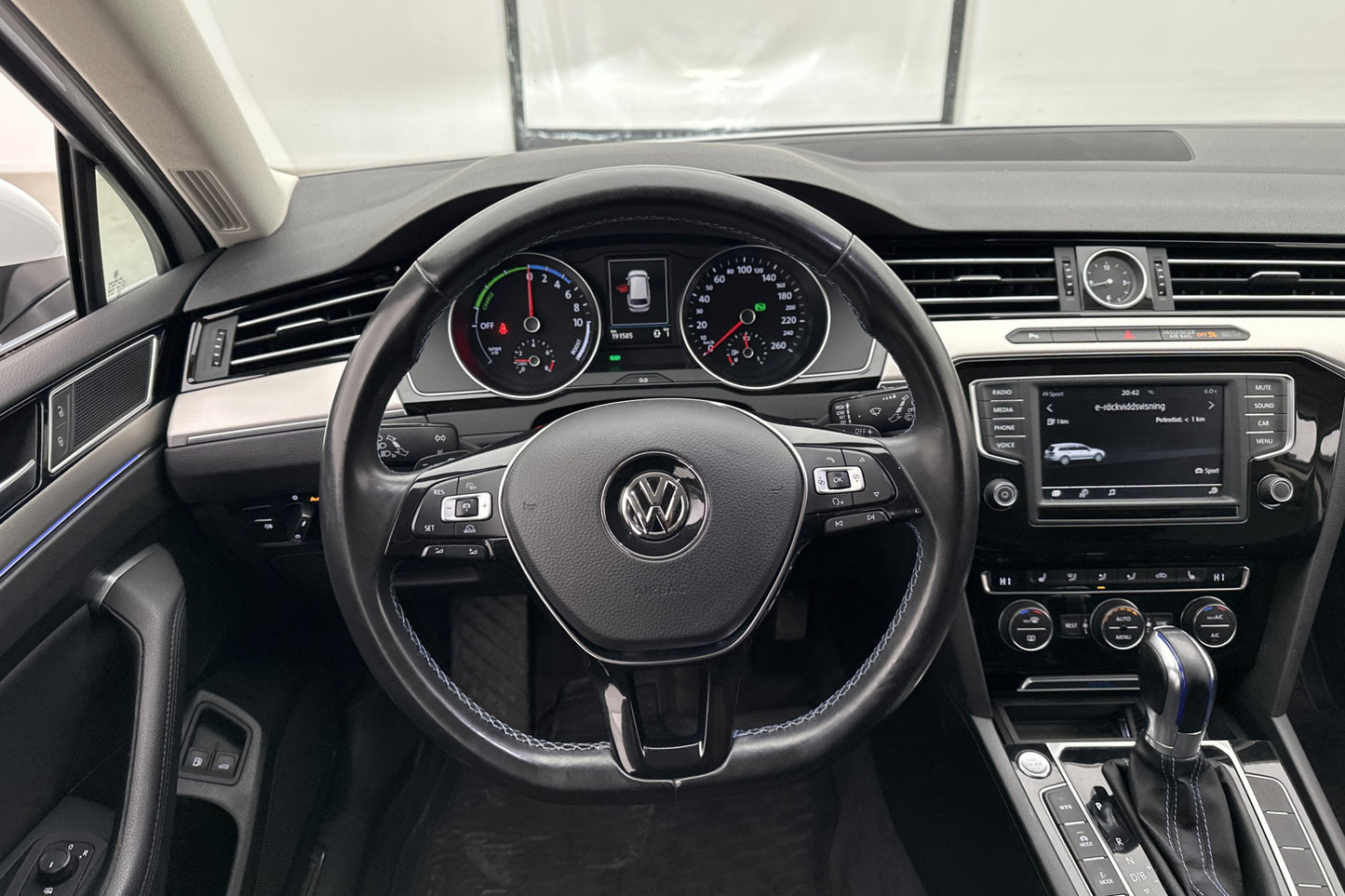 Volkswagen Passat GTE 218hk Backkamera Dragkrok CarPlay