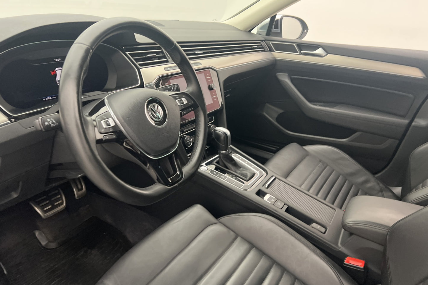 Volkswagen Passat Alltrack TDI 4M Executive Cockpit Drag