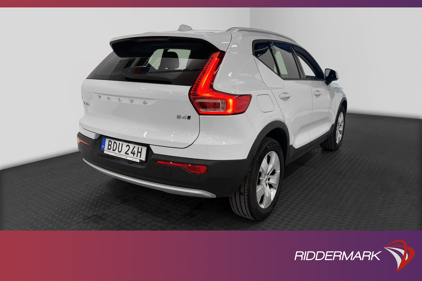 Volvo XC40 B4 AWD 197 hk VOC Navi P-sensorer Backkamera