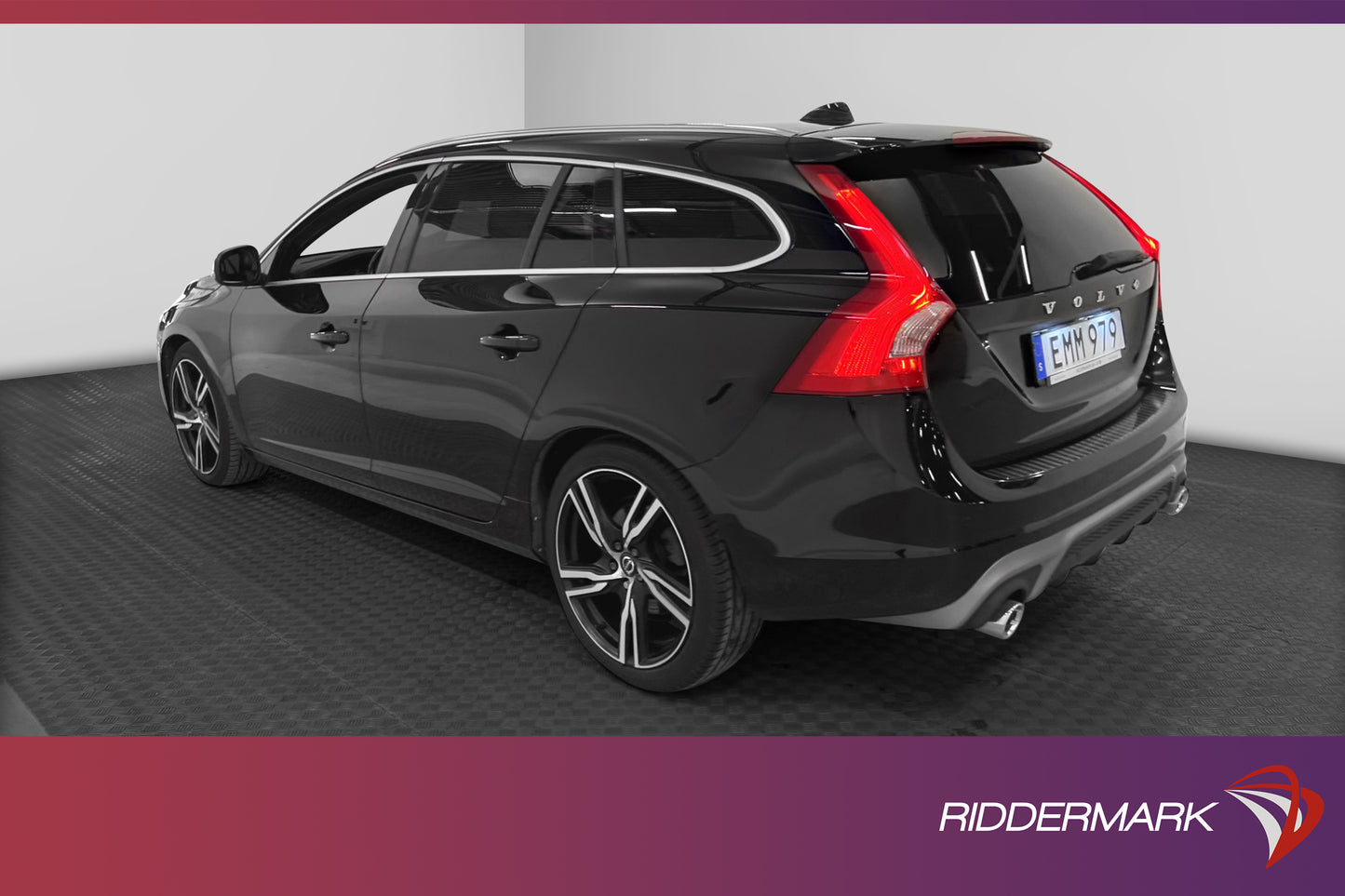 Volvo V60 D4 AWD R-Design VOC Navi D-värm Nyservad 190hk