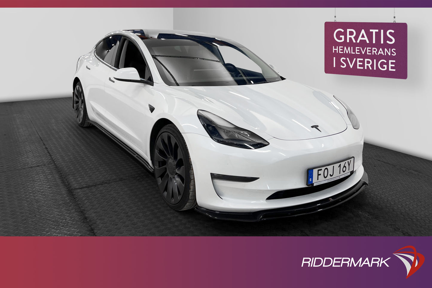 Tesla Model 3 Performance AWD 513hk Svensksåld Autopilot