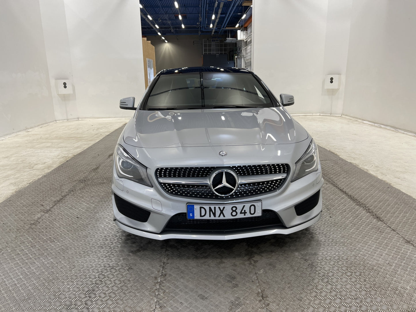 Mercedes-Benz CLA 180 122hk AMG Sport Panorama B-Kamera Eu6