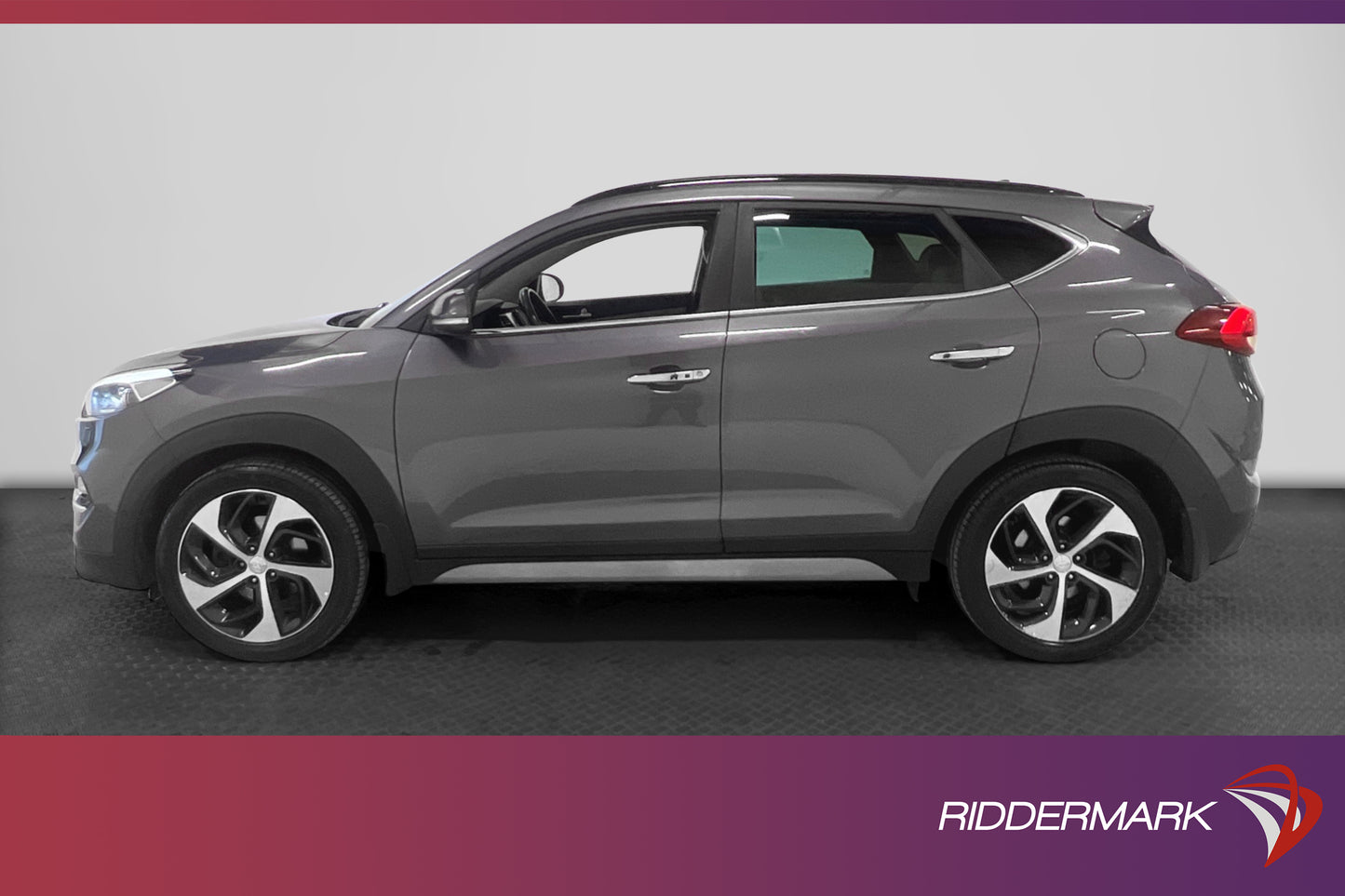 Hyundai Tucson 1.6 T-GDI 4WD Kamera M-Värm Pano Navi