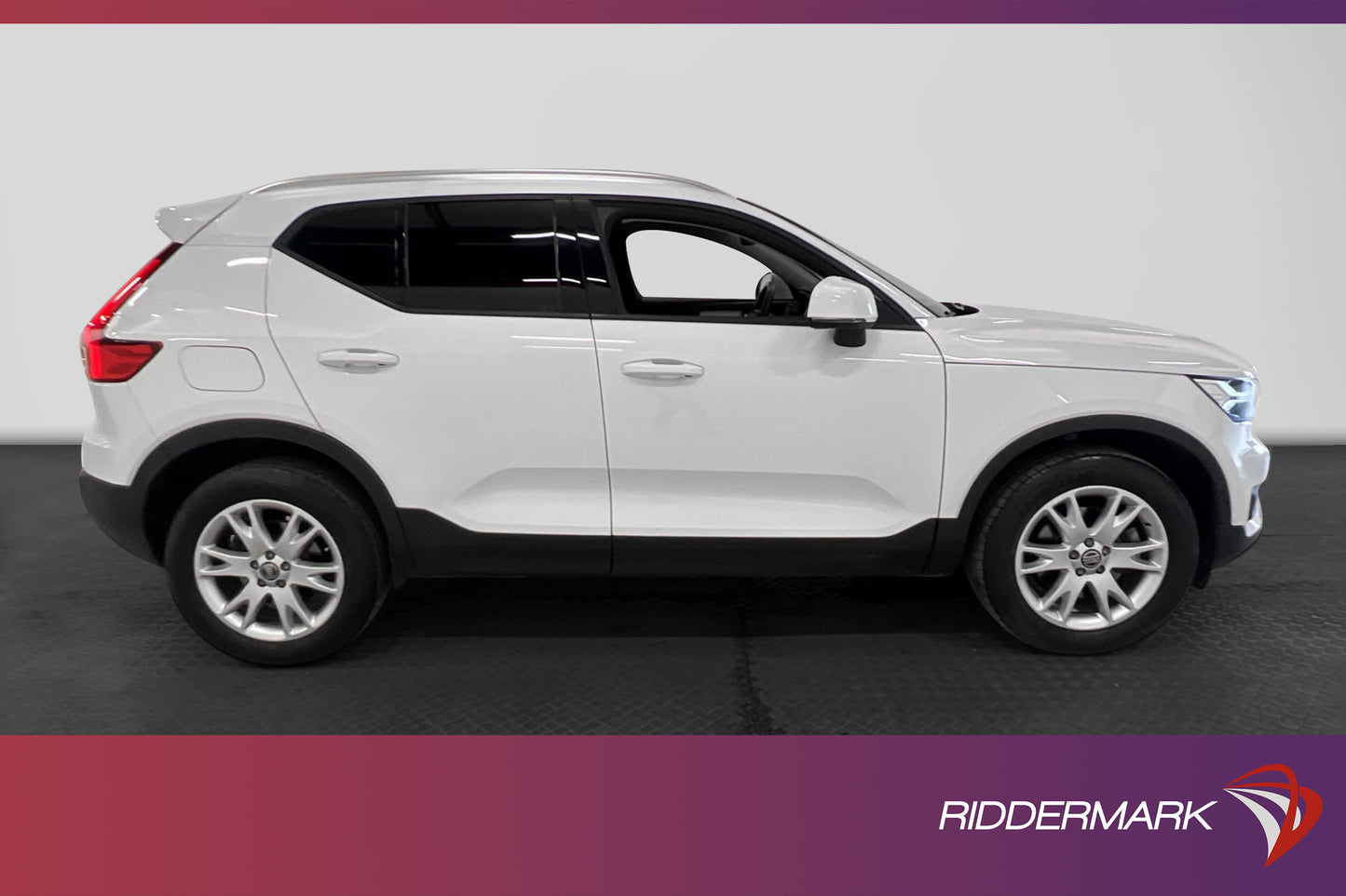 Volvo XC40 T4 190hk Momentum Bkamera Navi Drag