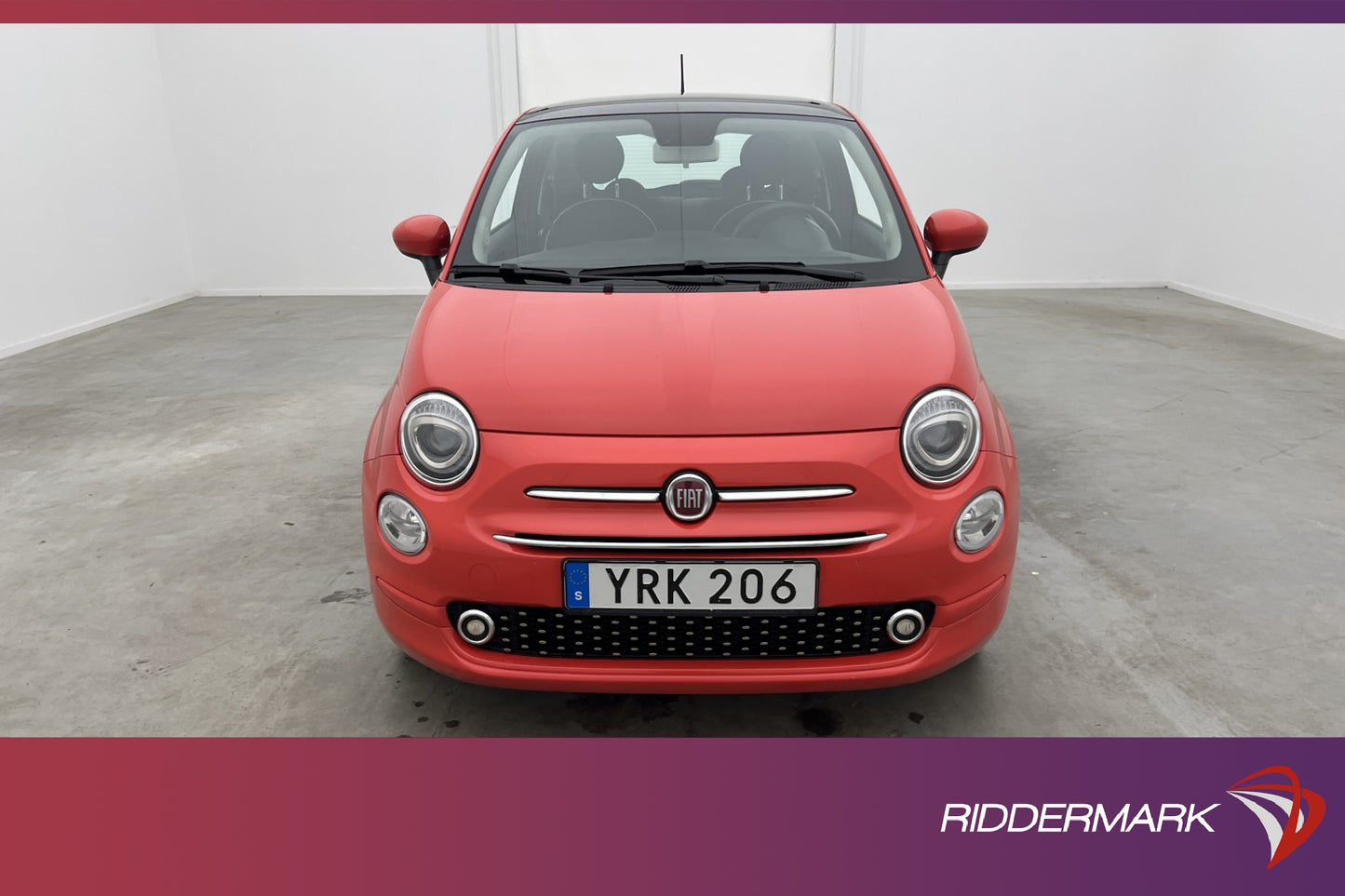 Fiat 500 1.2 69hk Lounge Panorama Sensorer CarPlay Välserv