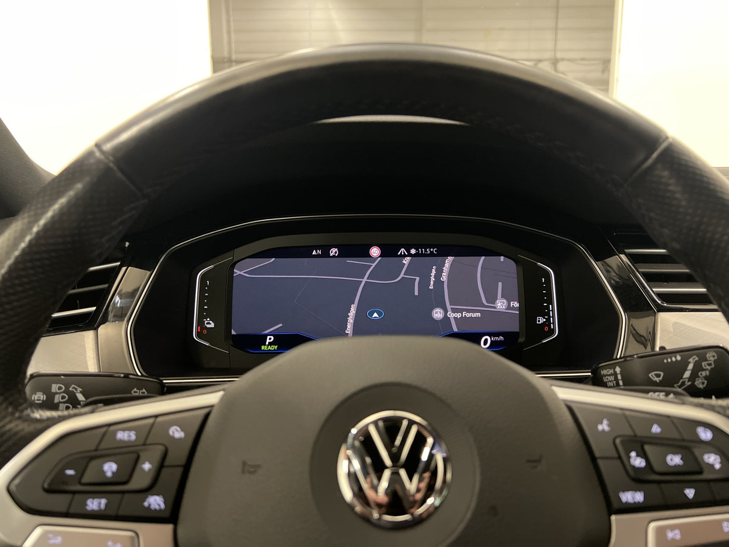 Volkswagen Passat GTE 218hk Executive Cockpit Navi Drag MOMS