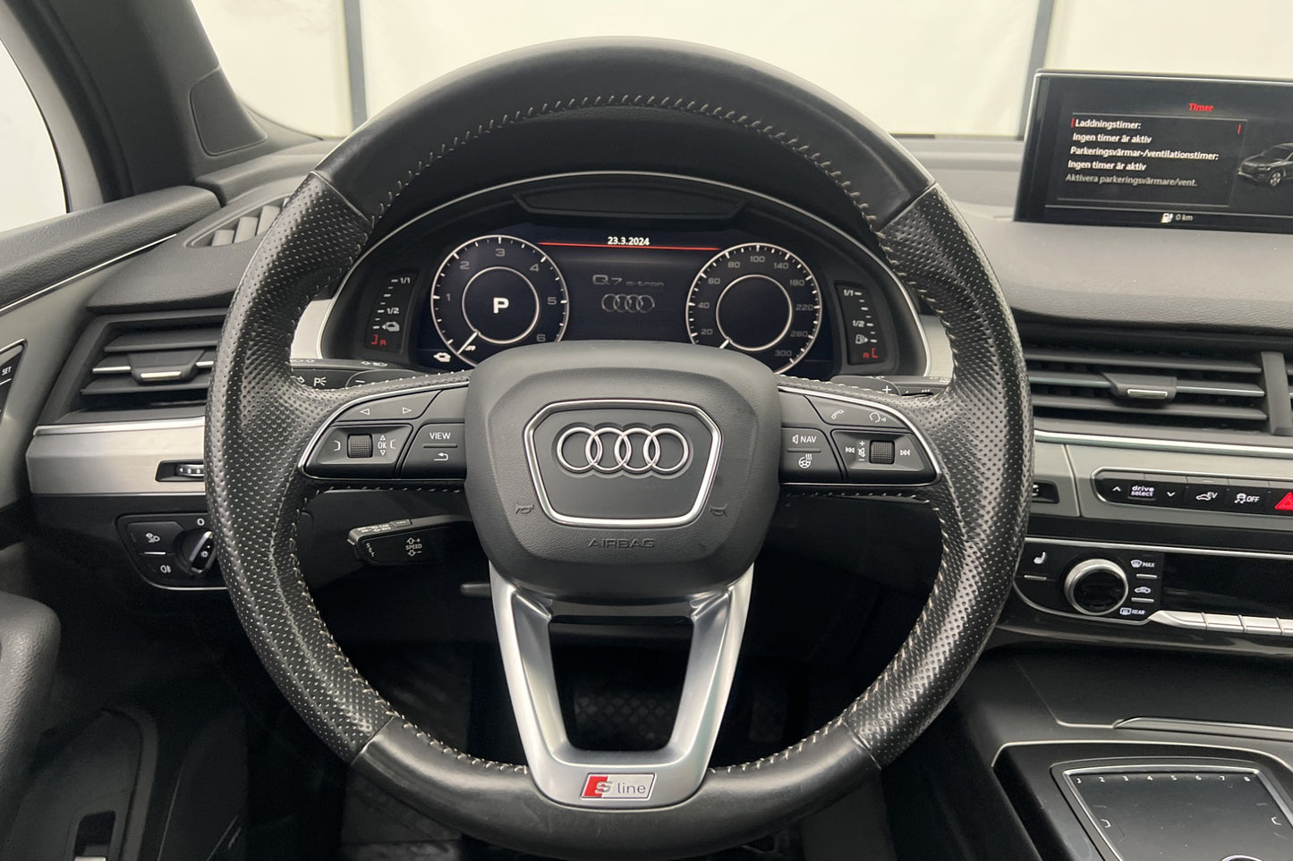 Audi Q7 e-Tron quattro 373hk S-Line Pano BOSE Luftfjädring