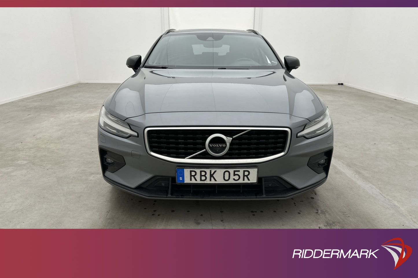 Volvo V60 D4 R-Design VOC Pano H/K HUD 360° Skinn Navi BLIS