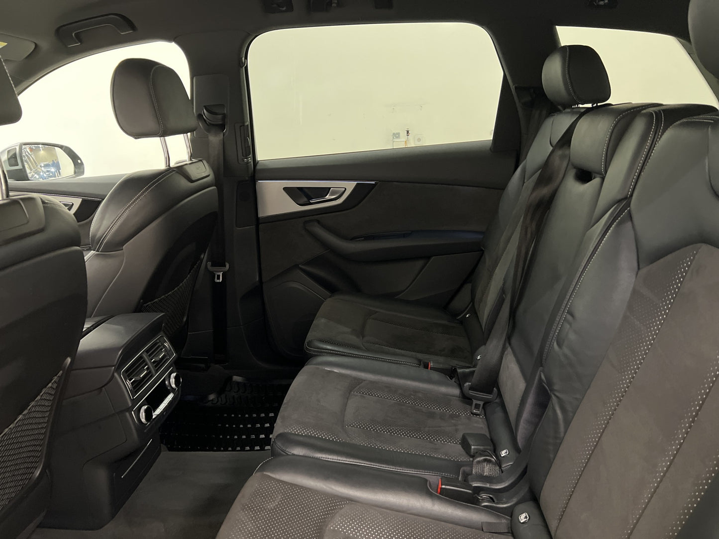 Audi SQ7 435hk Matrix Sv-Optik HUD D-värme B-kamera 7-Sits