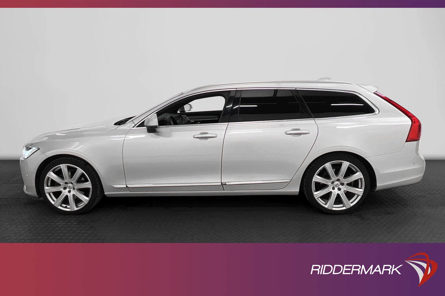 Volvo  Volvo V90 D5 AWD Inscription B&W Pano HUD 360° VOC