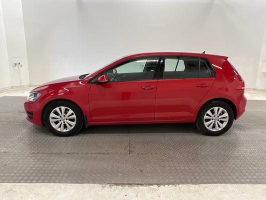 Volkswagen Golf 1.6 TDI 4Motion 105hk P-värmare Välservad