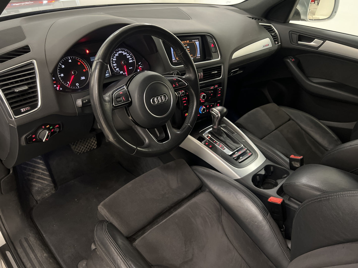 Audi Q5 2.0 TDI 177hk Quattro Dragkrok D-Värmare