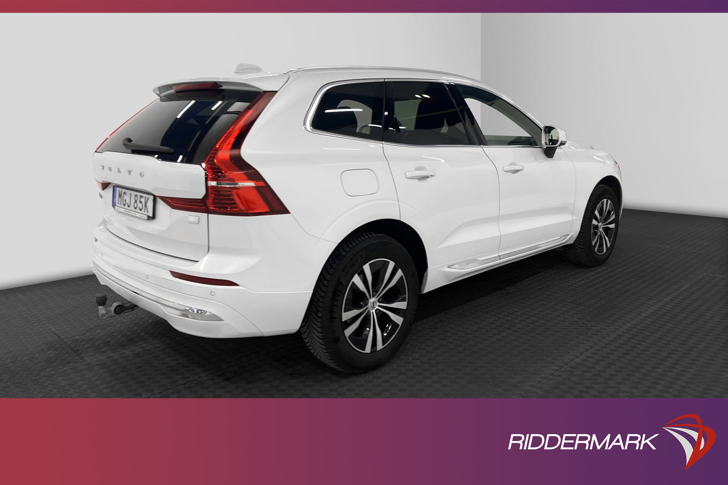 Volvo XC60 T6 AWD Recharge 397hk Core Panorama Drag MOMS