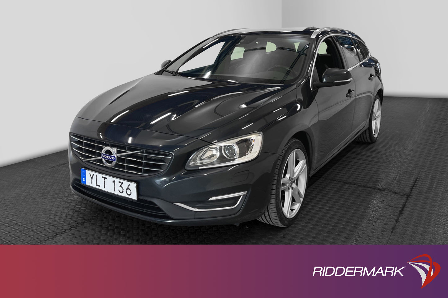 Volvo V60 D4 AWD 190hk Summum VOC Värmare Rattvärme P-sensor