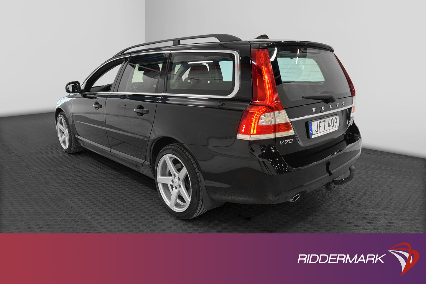 Volvo V70 D4 AWD Momentum VOC Navi Taklucka PDC Välservad