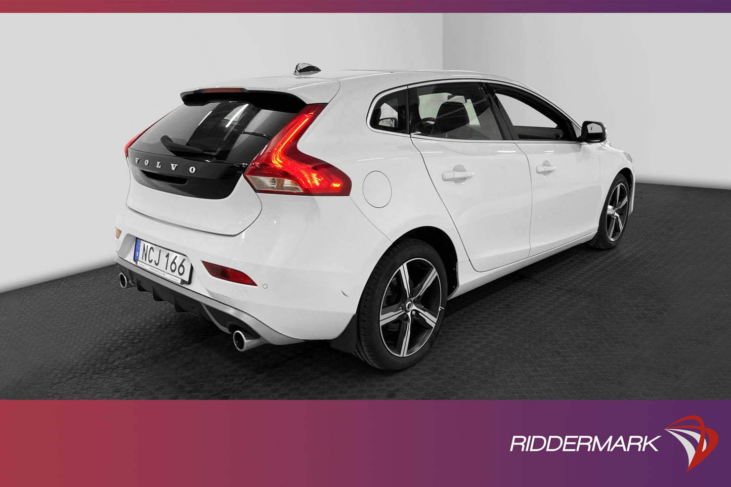 Volvo V40 D2 120hk R-Design D-Värmare Pano VOC Bytt kamrem