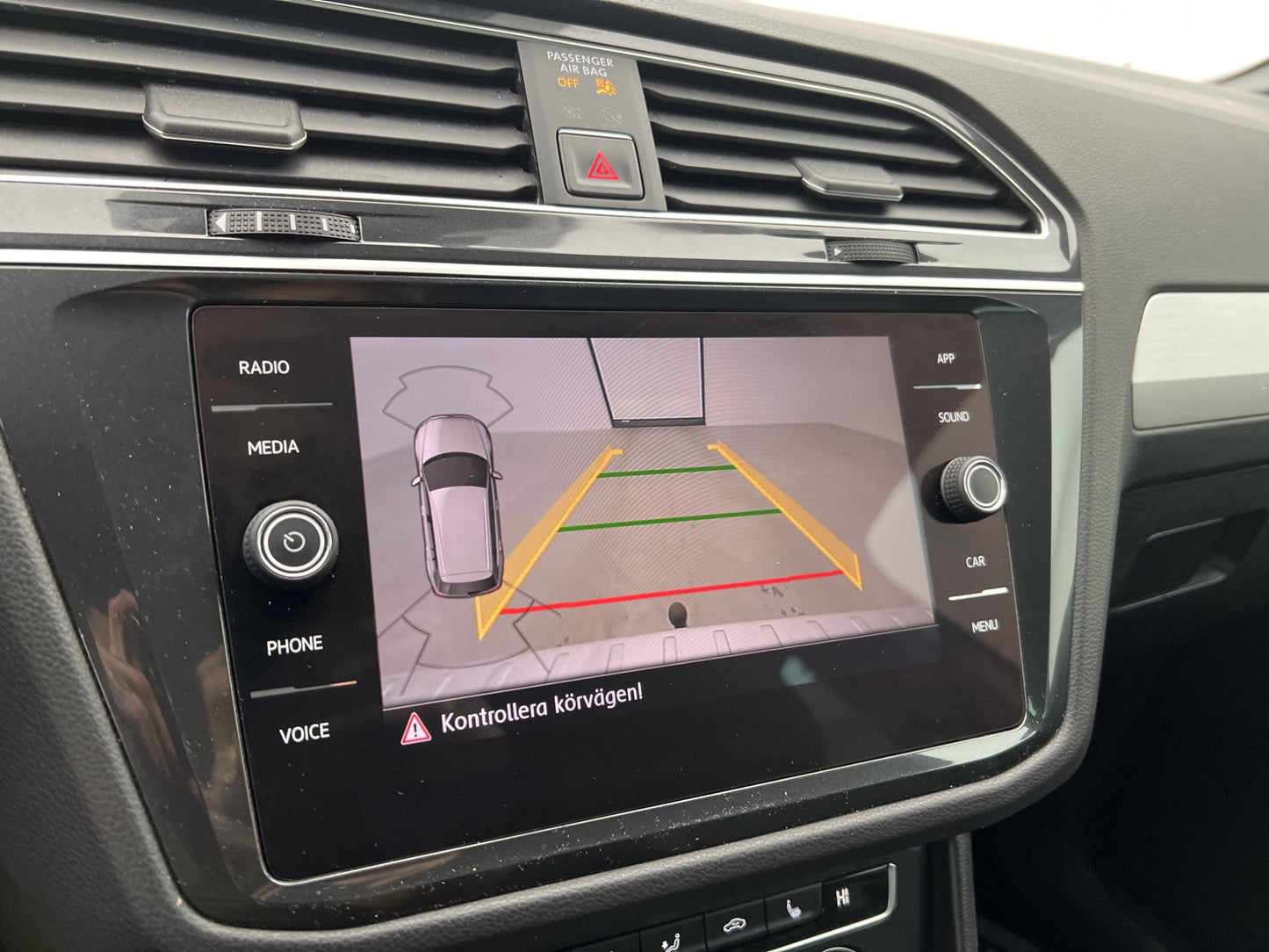 Volkswagen Tiguan 4M 150hk Premium Värm Kamera CarPlay Drag