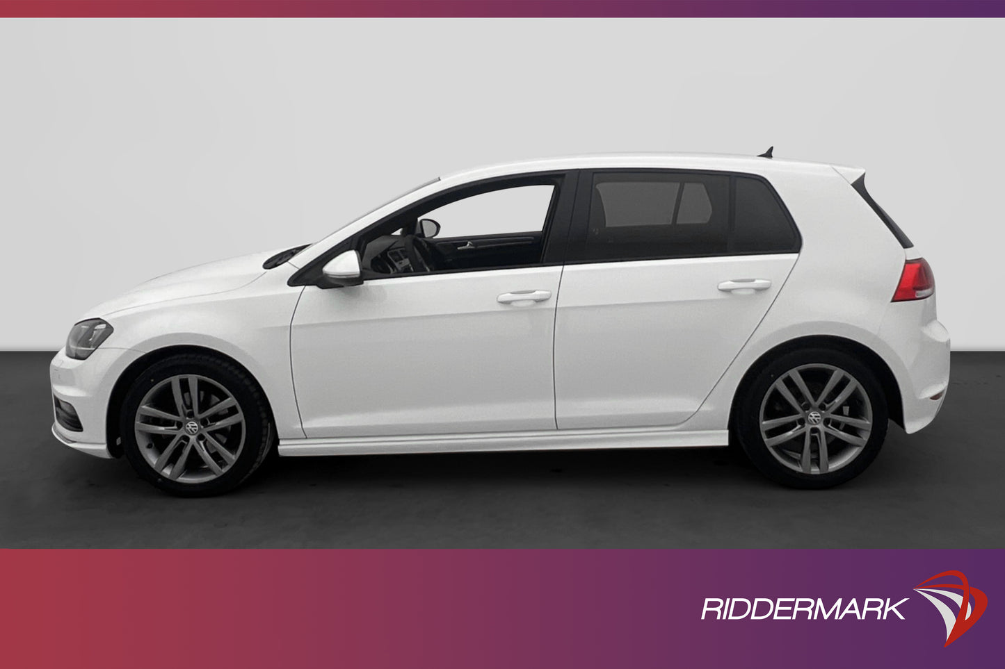 Volkswagen Golf TSI 150hk R-Line Highline Plus Värm Carplay