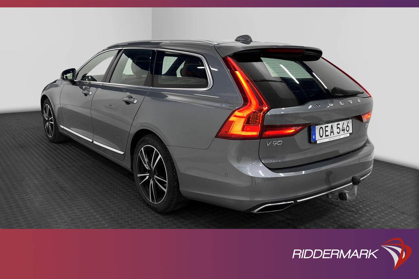 Volvo V90 D5 AWD Inscription D-Värmare VOC Pano B&W HUD 360°